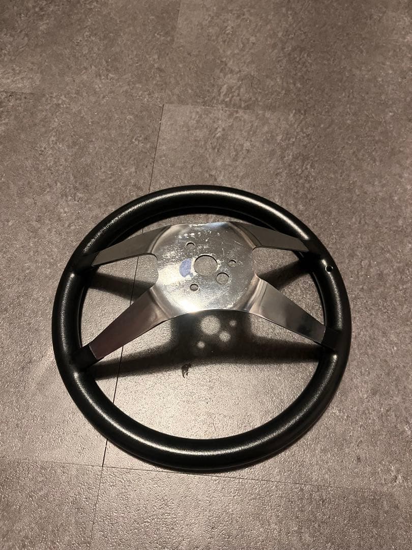 ムーンアイズ　グラント　ステアリング