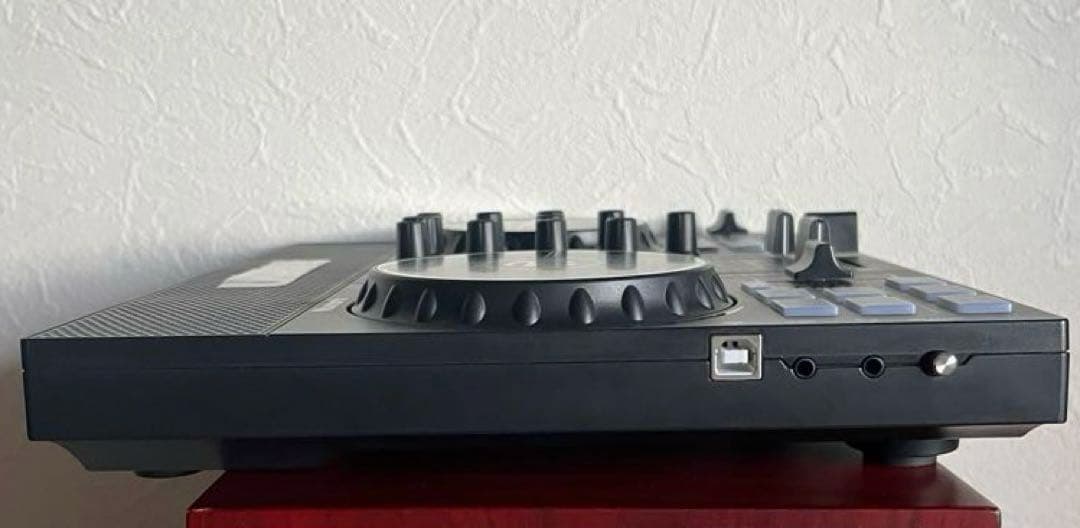 ②美品　ニュマーク　Numark PARTY MIX live