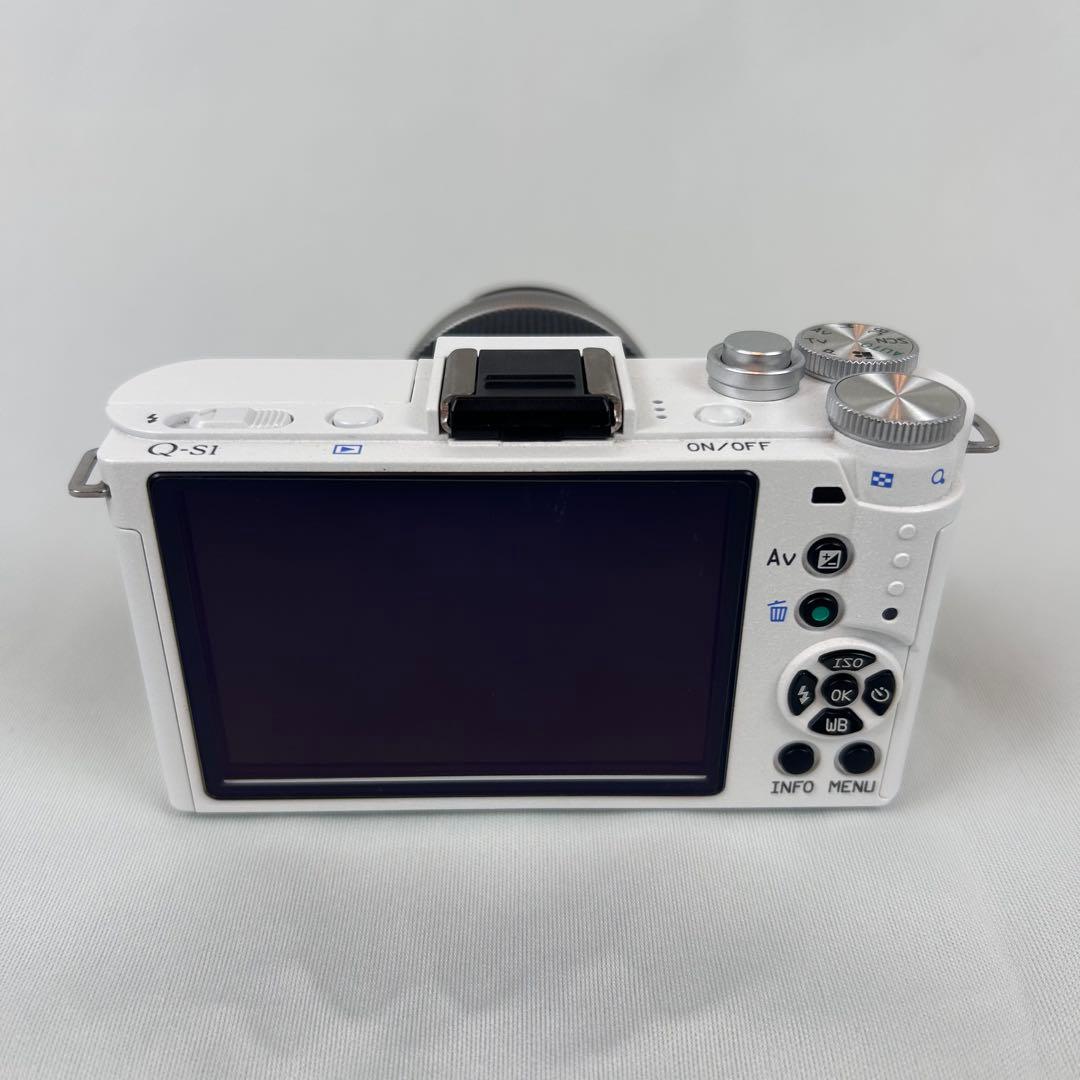 【美品】PENTAX ペンタックス Q-S1 ホワイト ミラーレス一眼
