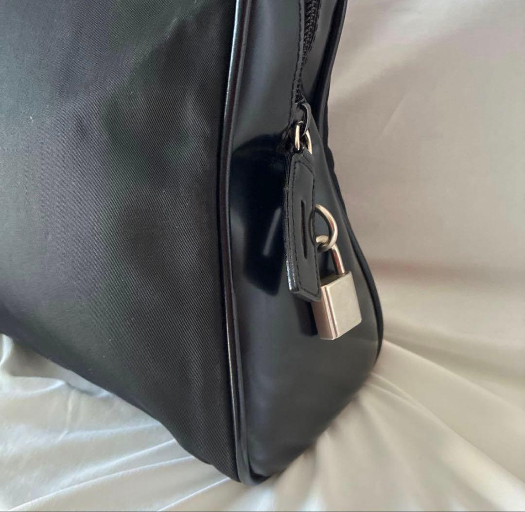 PRADA プラダ　トートバッグ　三角プレート　ブラック