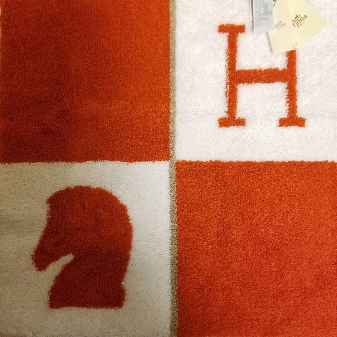 未使用 HERMES カレアヴァロン ハンドタオル タオルハンカチ 箱付き