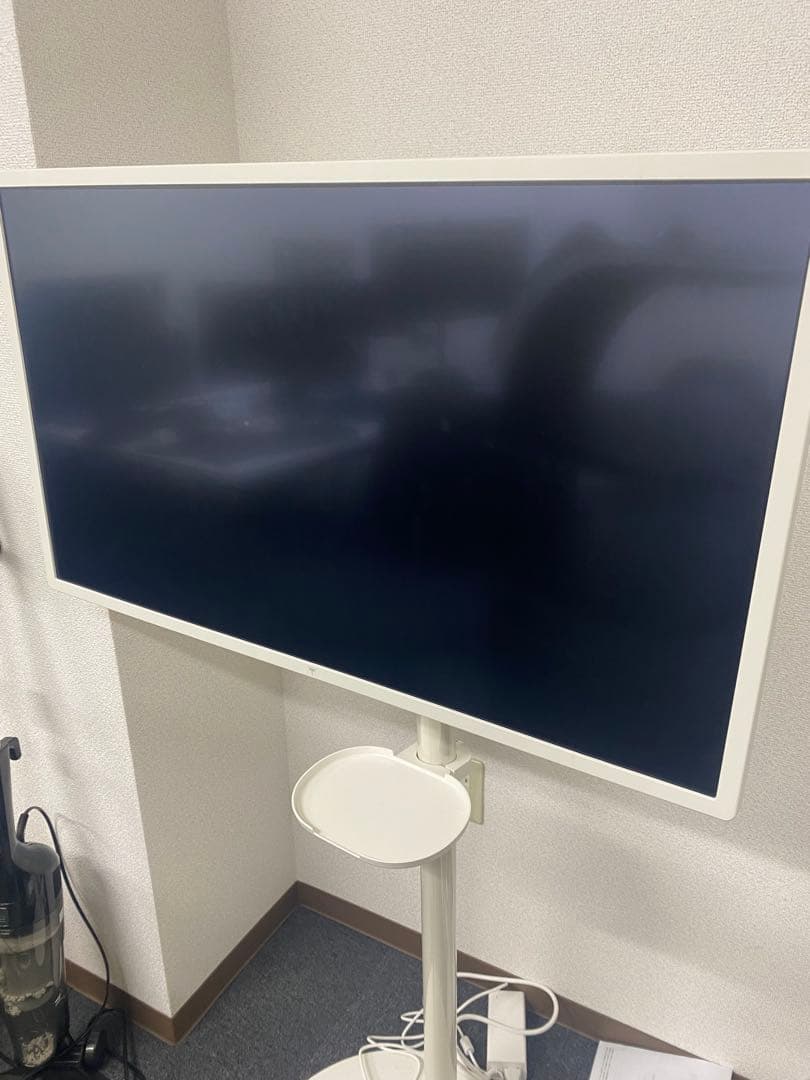 【美品】4K Megpad 移動式ディスプレイ