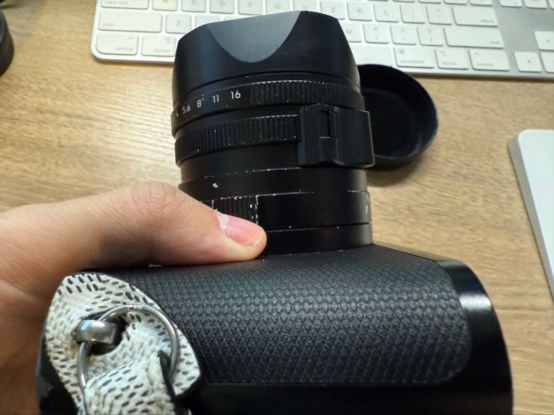 Leica Q2 コンパクトデジタルカメラ