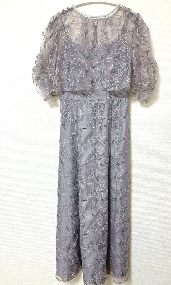 美品　人気　カナ　シャーリングスリーブ総レースフェミニンパーティードレス M