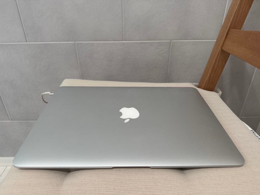MacBook Air（13-inch, 2017） 箱無し