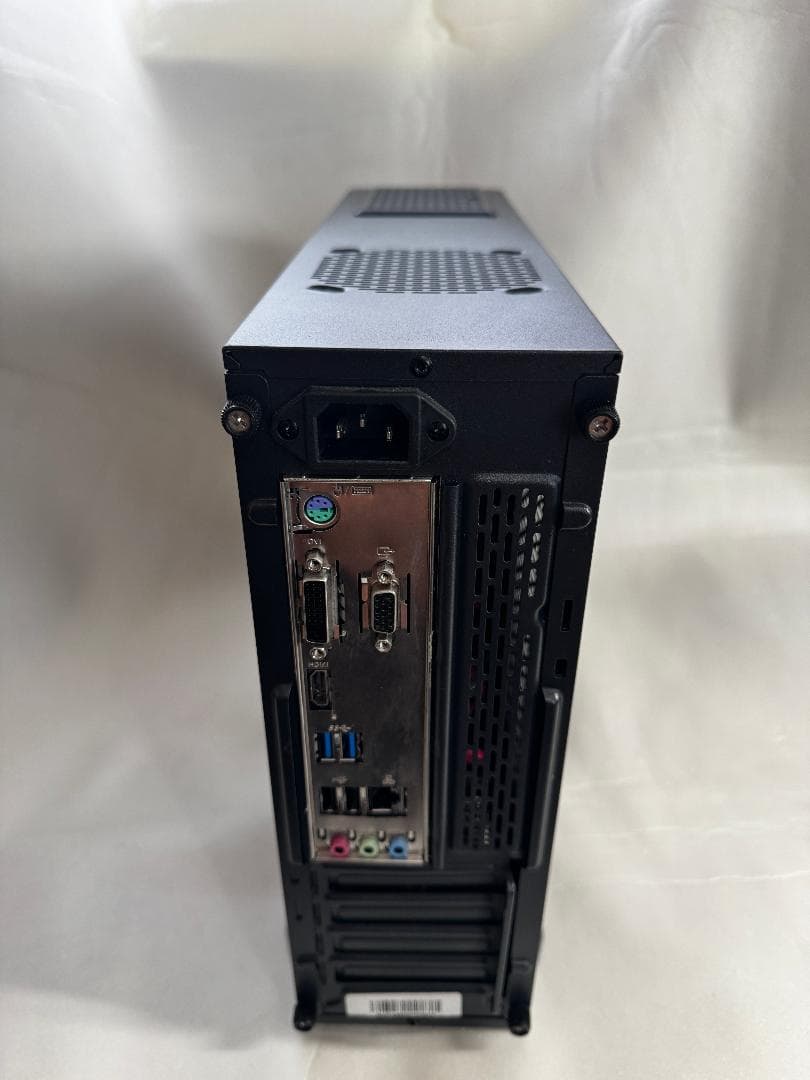 マイクロタワー型自作パソコン　第９世代Corei3　Windows11