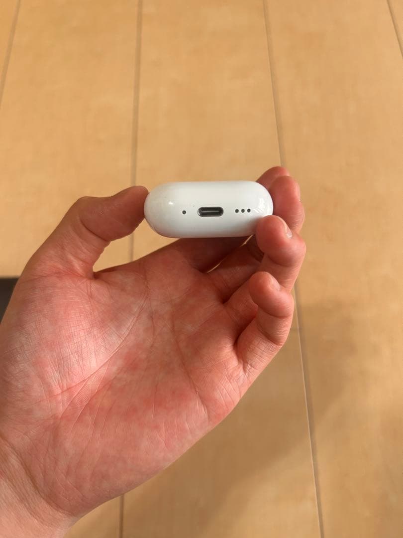 Airpods 4 ANC (アクティブノイズキャンセリング機能付)