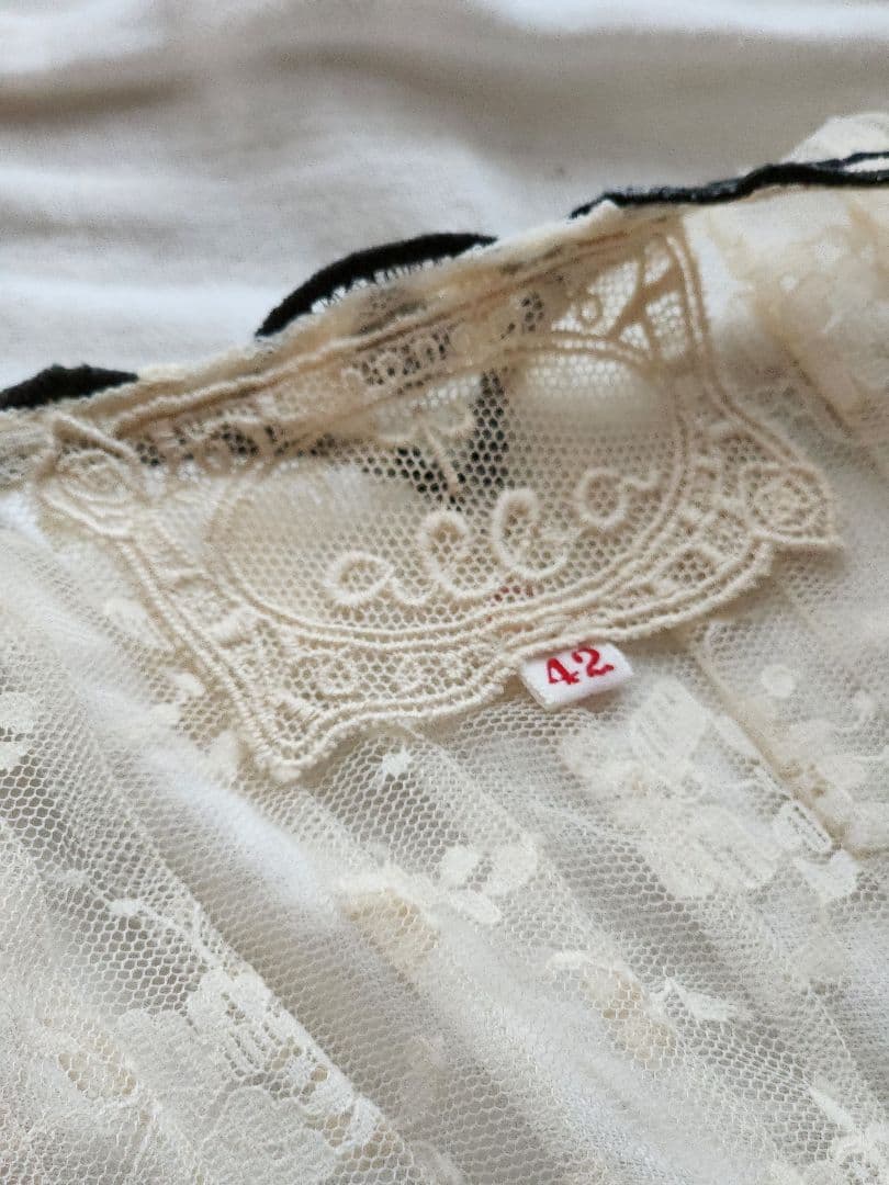 【お値下げ/美品】インポートロッサ 刺繍レースベスト&カットソー