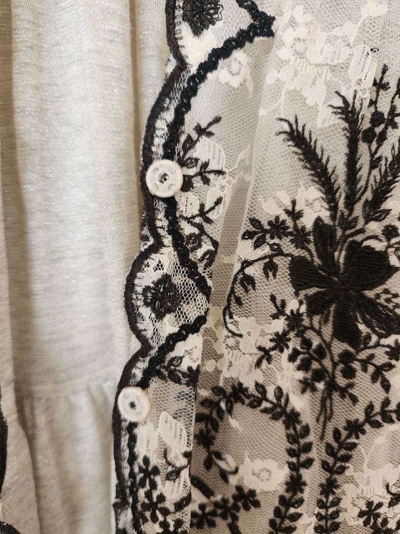 【お値下げ/美品】インポートロッサ 刺繍レースベスト&カットソー