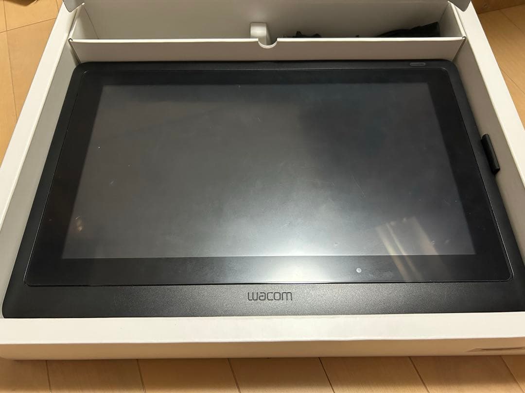 Wacom　Cintiq16　液晶ペンタブレット DTK-1660 K0D