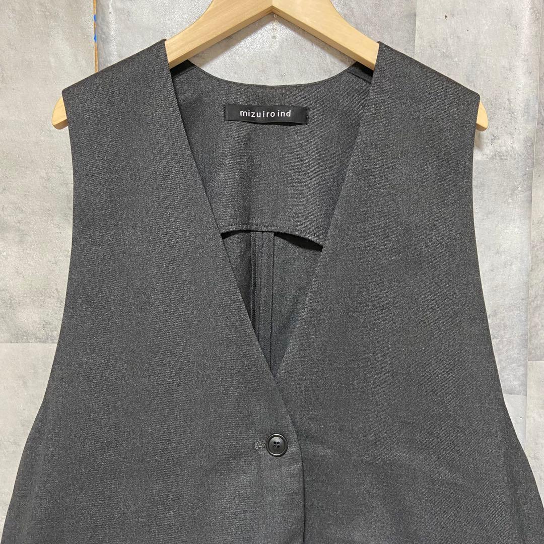 【mizuiroind】ディープVネックワイドベスト FREE チャコールグレー