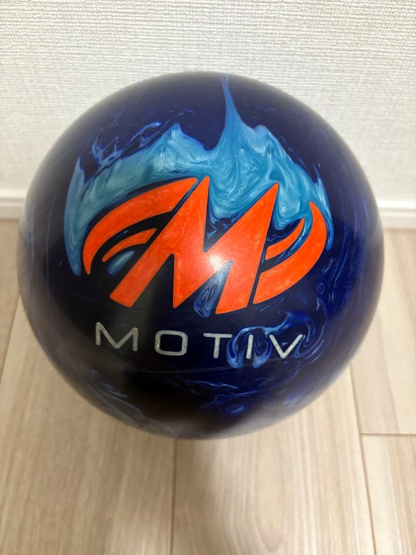 モーティブ　ブルーコーラルベノム 15P ボウリングボール