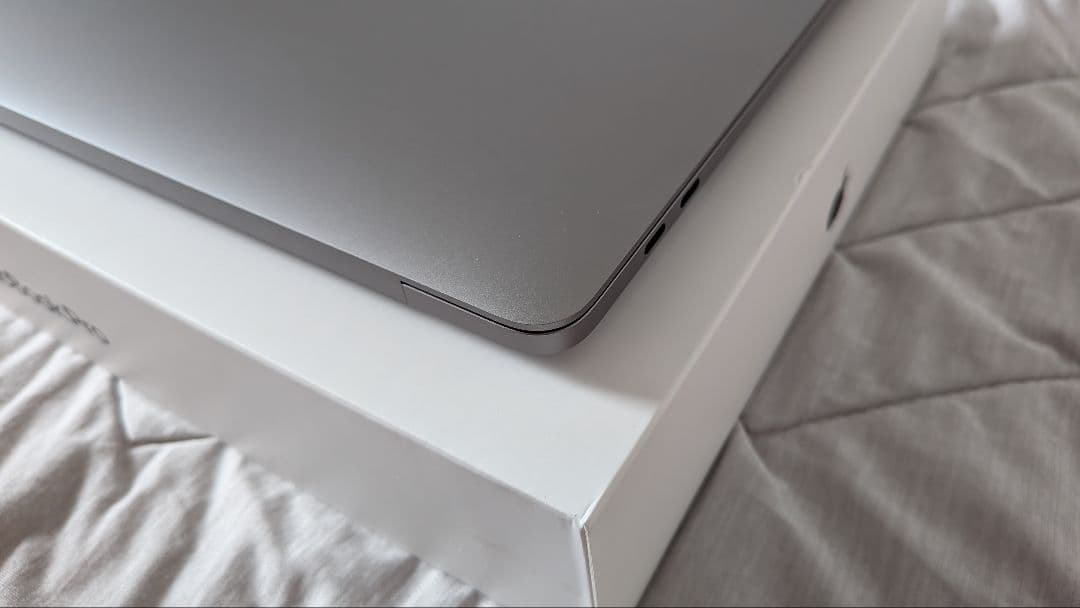 MacBook Pro 13インチ 2020 i7/32GB/2TB