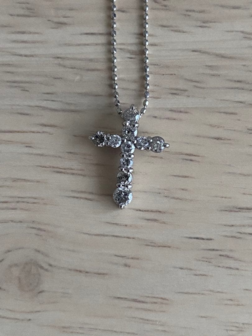 クロス　ダイヤネックレス　プラチナ　美品