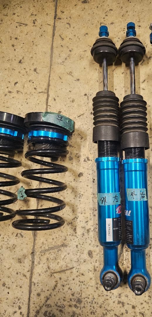 イデアル車高調　リア