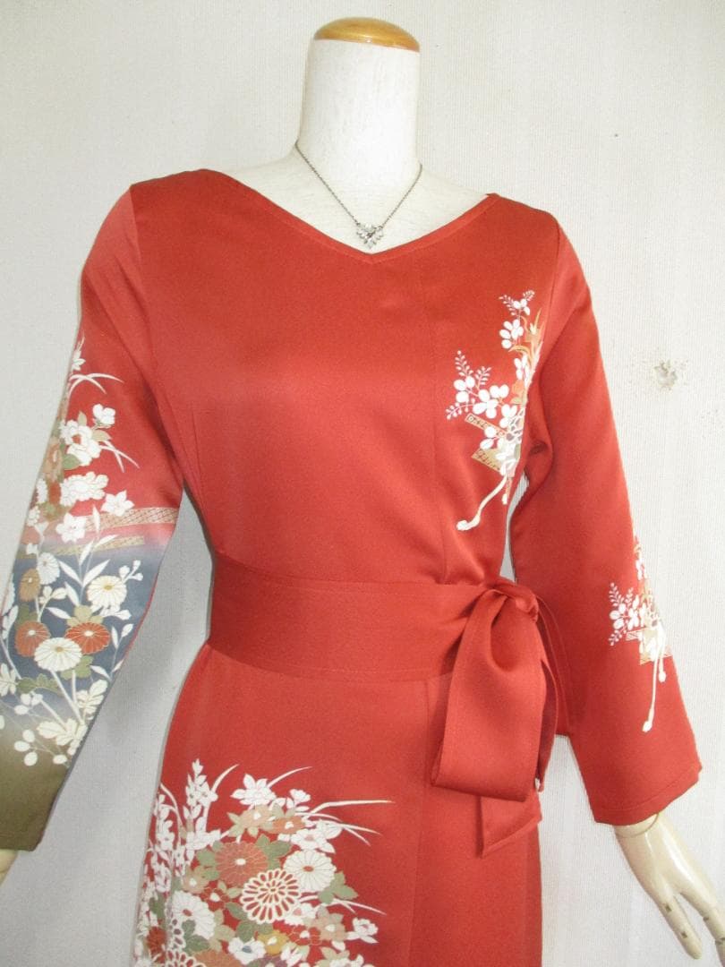 Ｍ～Ｌサイズ　訪問着からの着物リメイクドレスです　着丈１１９cm