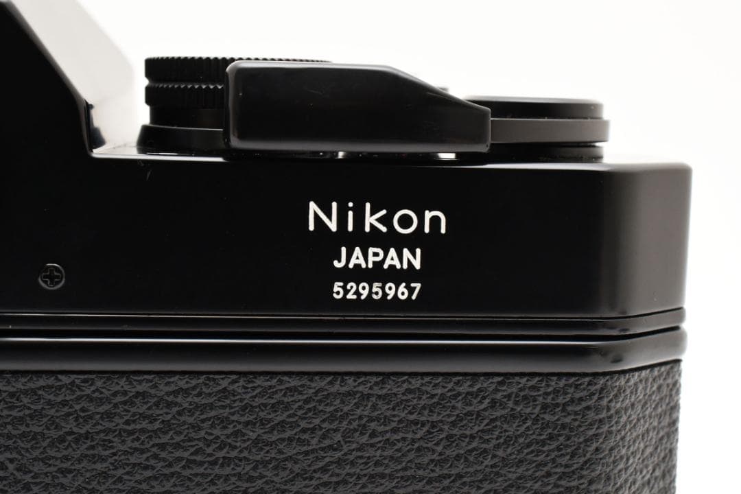 新品級 ニコン ニコマート EL ブラック フィルム　モルト新品交換済 M252