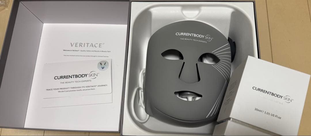 【新品】CURRENTBODY SKIN LEDマルチライトマスク　セラム付き！