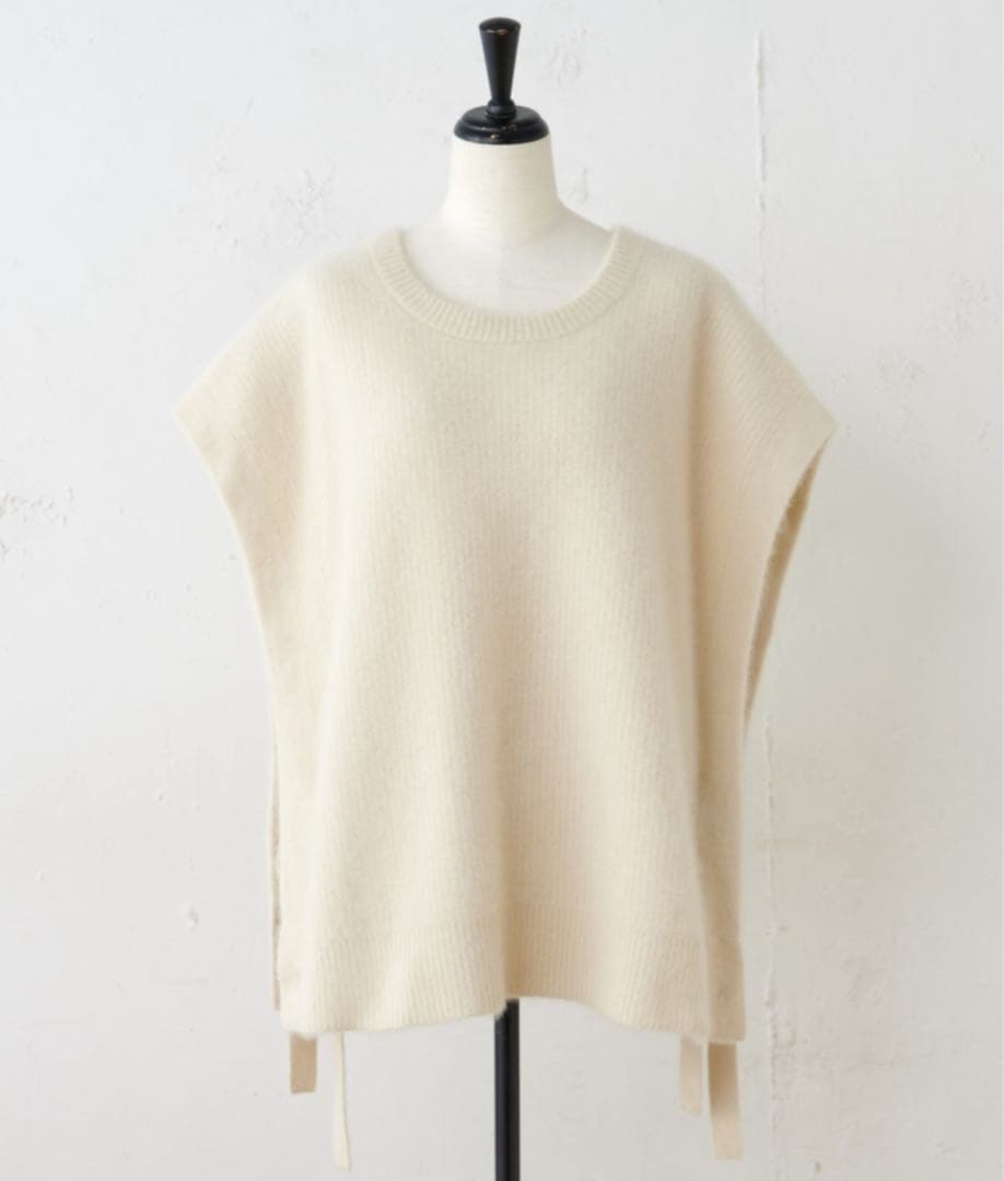 定価3.96万 ビアズリー ファーヤーンニットポンチョ アイボリー 上質ニット