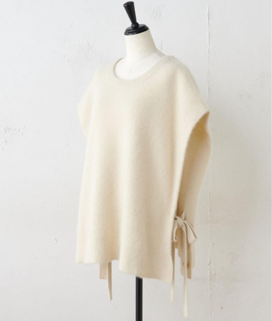 定価3.96万 ビアズリー ファーヤーンニットポンチョ アイボリー 上質ニット