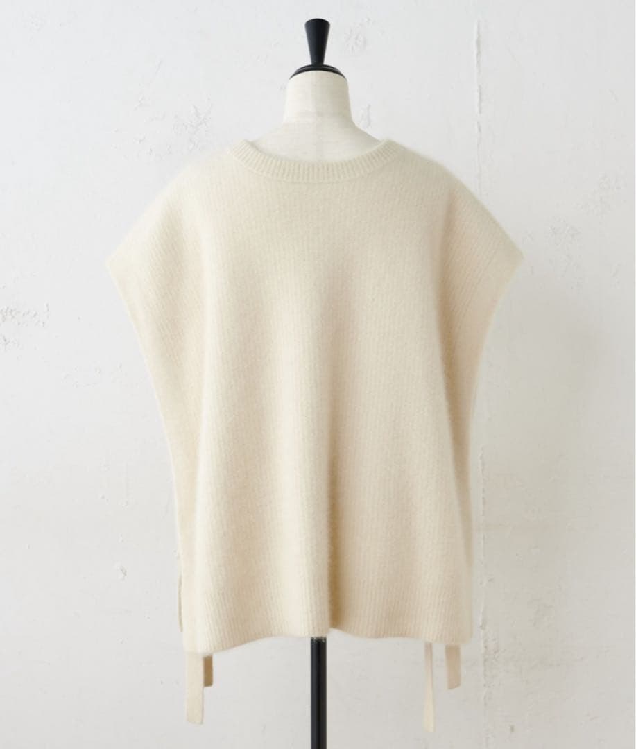 定価3.96万 ビアズリー ファーヤーンニットポンチョ アイボリー 上質ニット