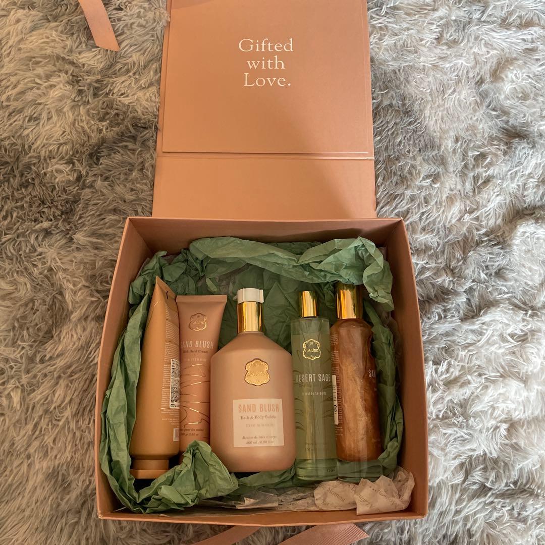 ラリン　ボディケアセット