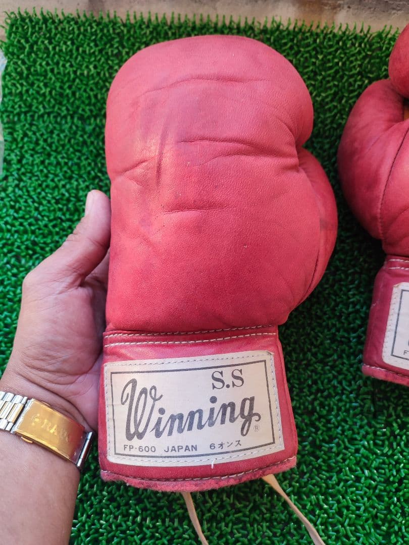 き*屋様 Winning S.S ボクシンググローブ レッド 6オンス、旧デザイ
