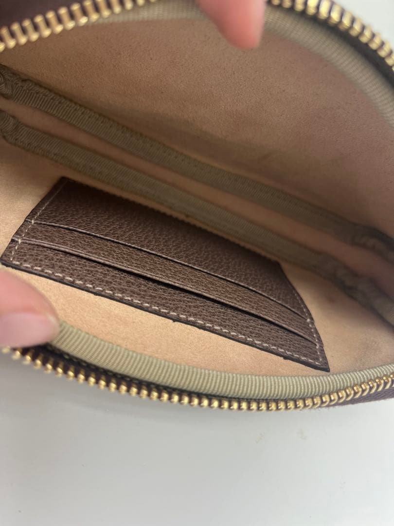 GUCCI ボディバッグ GGキャンバス