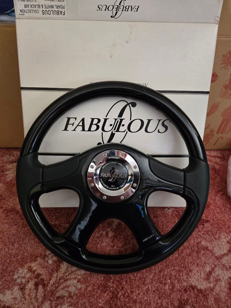 FABULOUS スポーツステアリング 黒