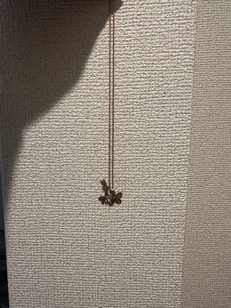 花モチーフ ゴールド ネックレス