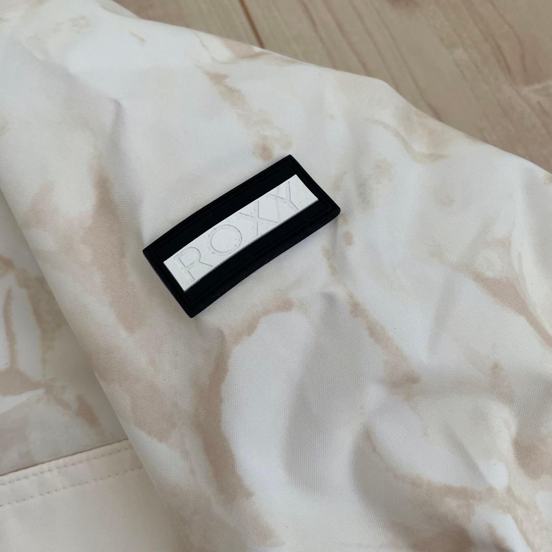 新品　ROXY 花柄 スノーボードウェア　M