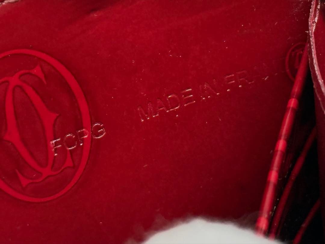 美品！カルティエ　ハッピーバースデー　ラウンドファスナー長財布　ボルドー