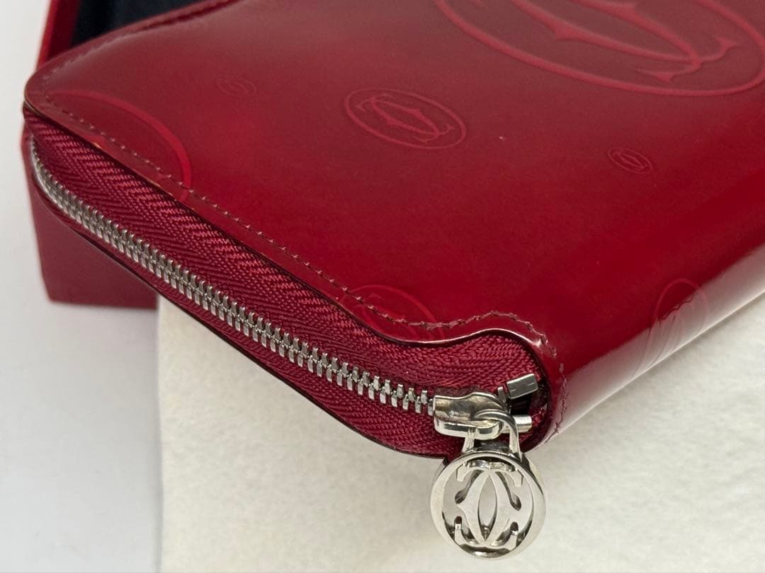 美品！カルティエ　ハッピーバースデー　ラウンドファスナー長財布　ボルドー