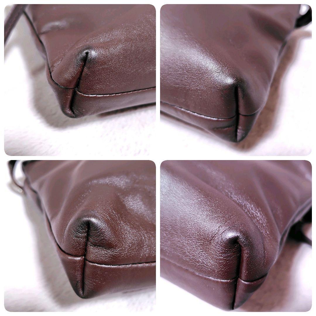 美品✨　アニエスベー　ショルダーバッグ　ブラウン　斜め掛け　ロゴ型押し　ジップ