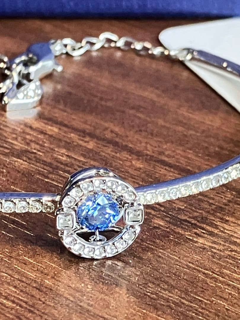★SWAROVSKI　スワロフスキー　バングル　ブルースワロ