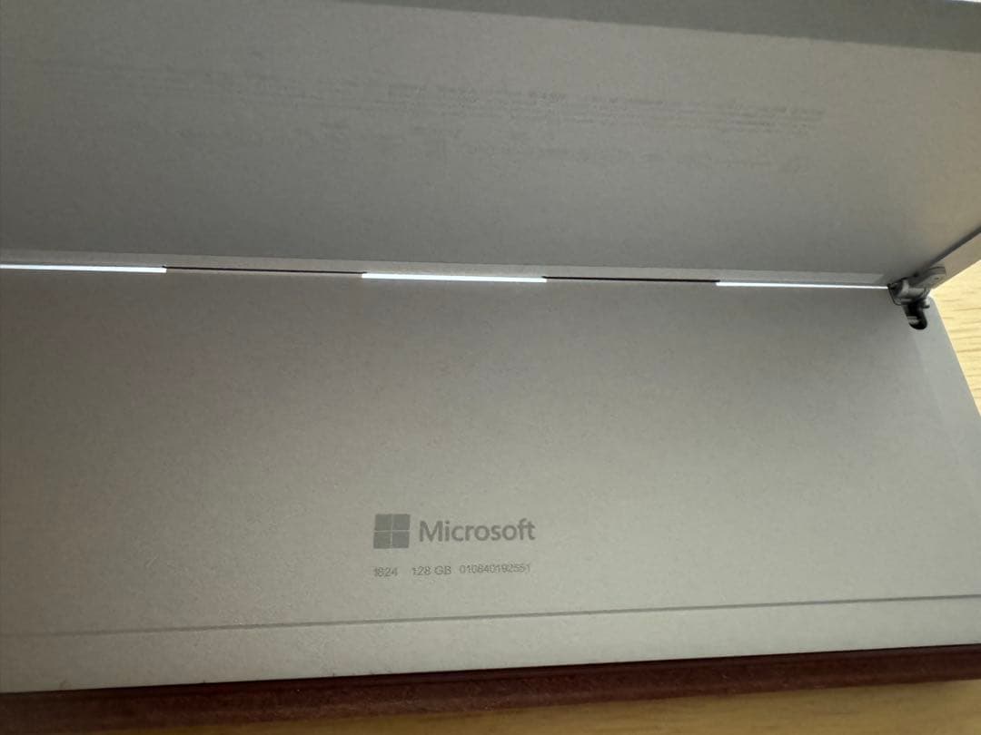 （良品）Surface Go 128GB 8GB キーボード付　初期化済