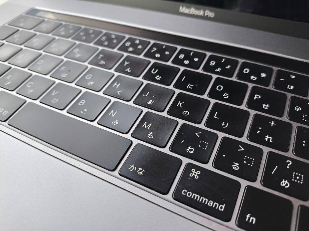 美品 MacBook Pro 15in 16G / 256G (スペースグレー)