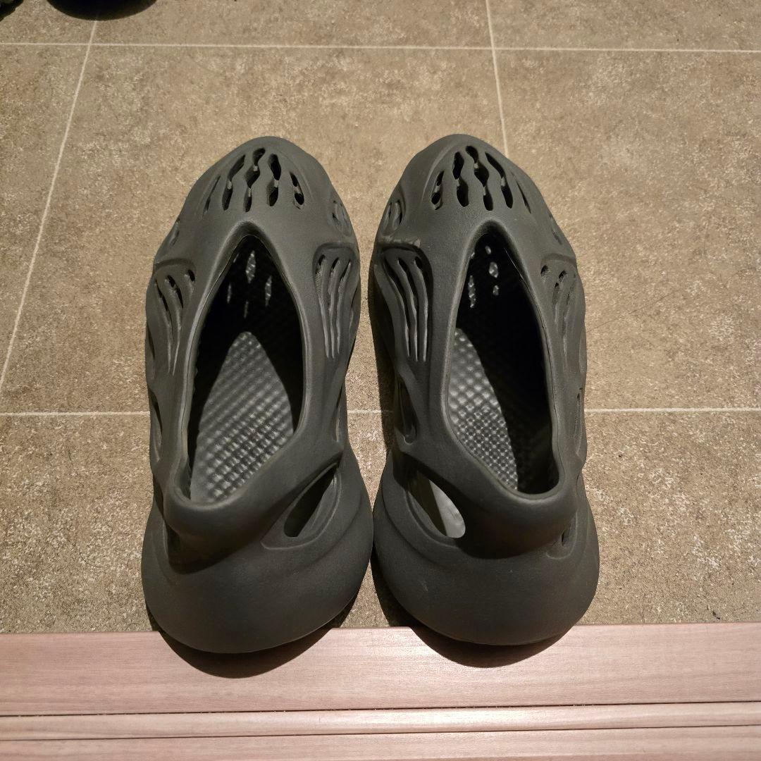 アディダス イージー フォーム ランナー カーボン 28.5cm