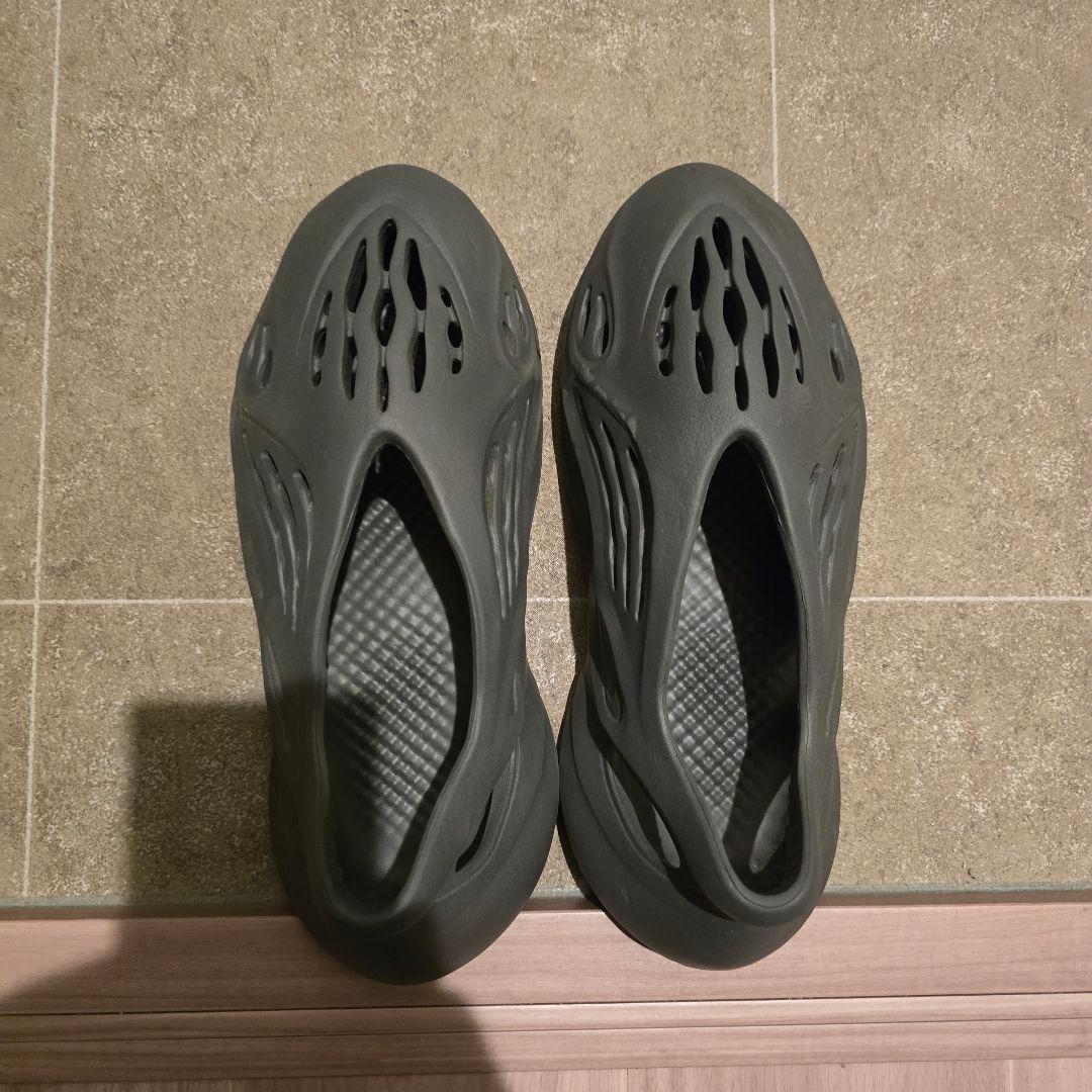 アディダス イージー フォーム ランナー カーボン 28.5cm