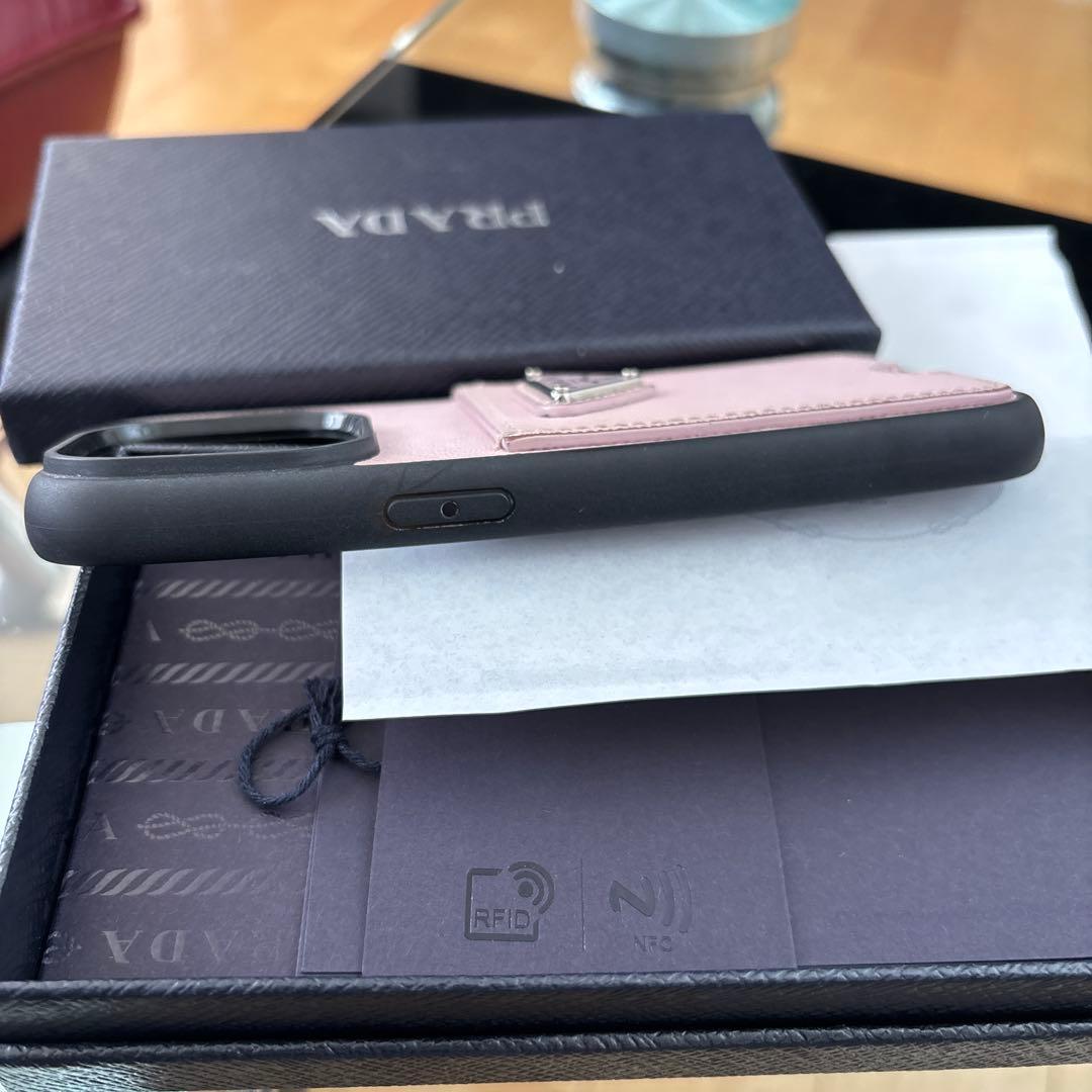 PRADA iPhoneケース カードポケット付き