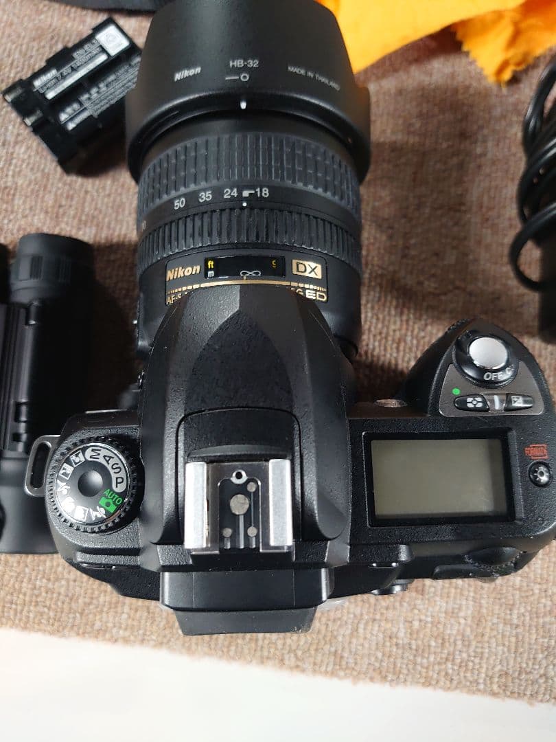 Nikon D70 デジタル一眼レフカメラ 双眼鏡付き