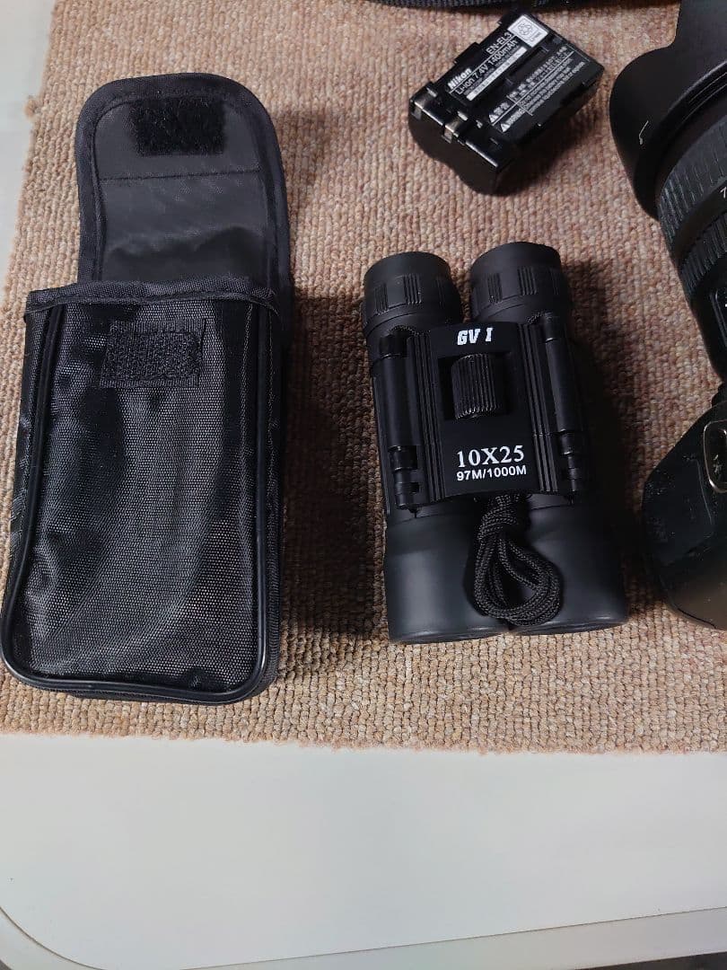 Nikon D70 デジタル一眼レフカメラ 双眼鏡付き