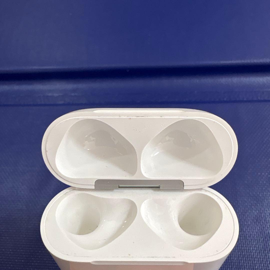 AirPods 4 ノイズキャンセリング搭載モデル（正規品）
