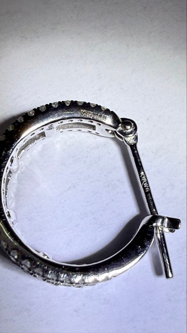 天然　ダイヤモンド　ピアス　フープ　K18WG テーパー　ラウンド