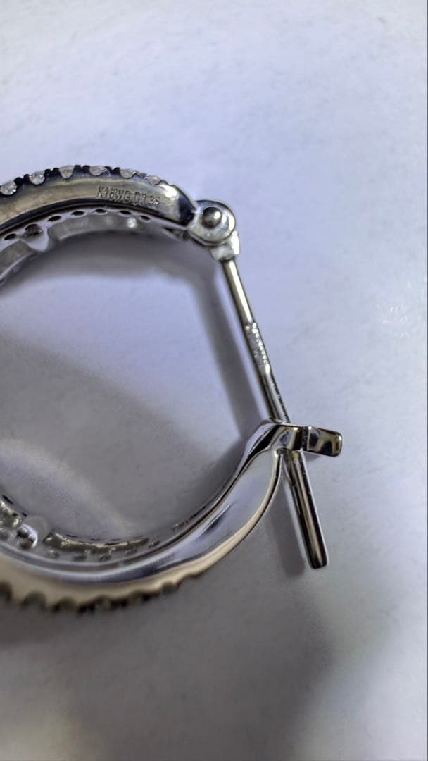 天然　ダイヤモンド　ピアス　フープ　K18WG テーパー　ラウンド