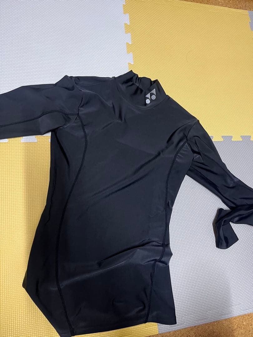 ヨネックス　ゲームシャツとプラクティスシャツ