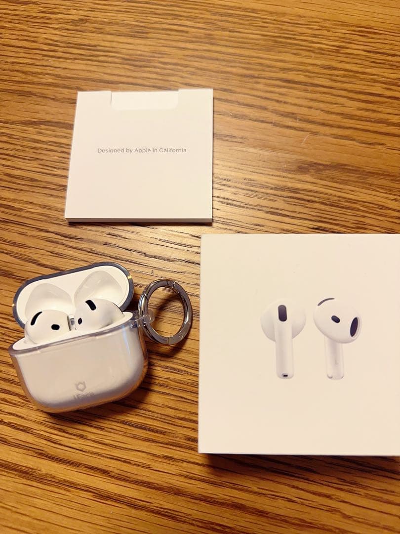 純正品　Apple AirPods 4 ifaceケース付