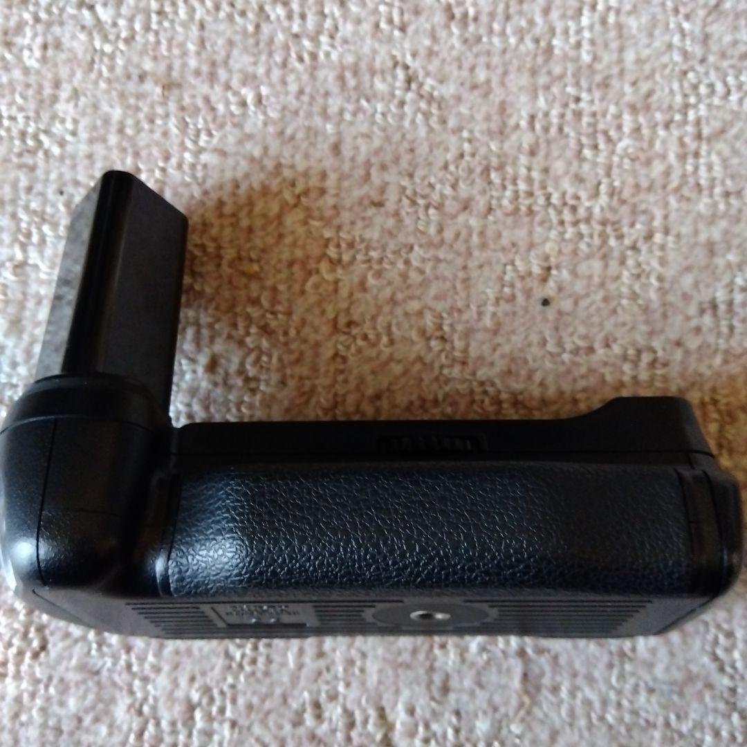 Nikon F100 一眼レフカメラ　＋MB15＋SB28