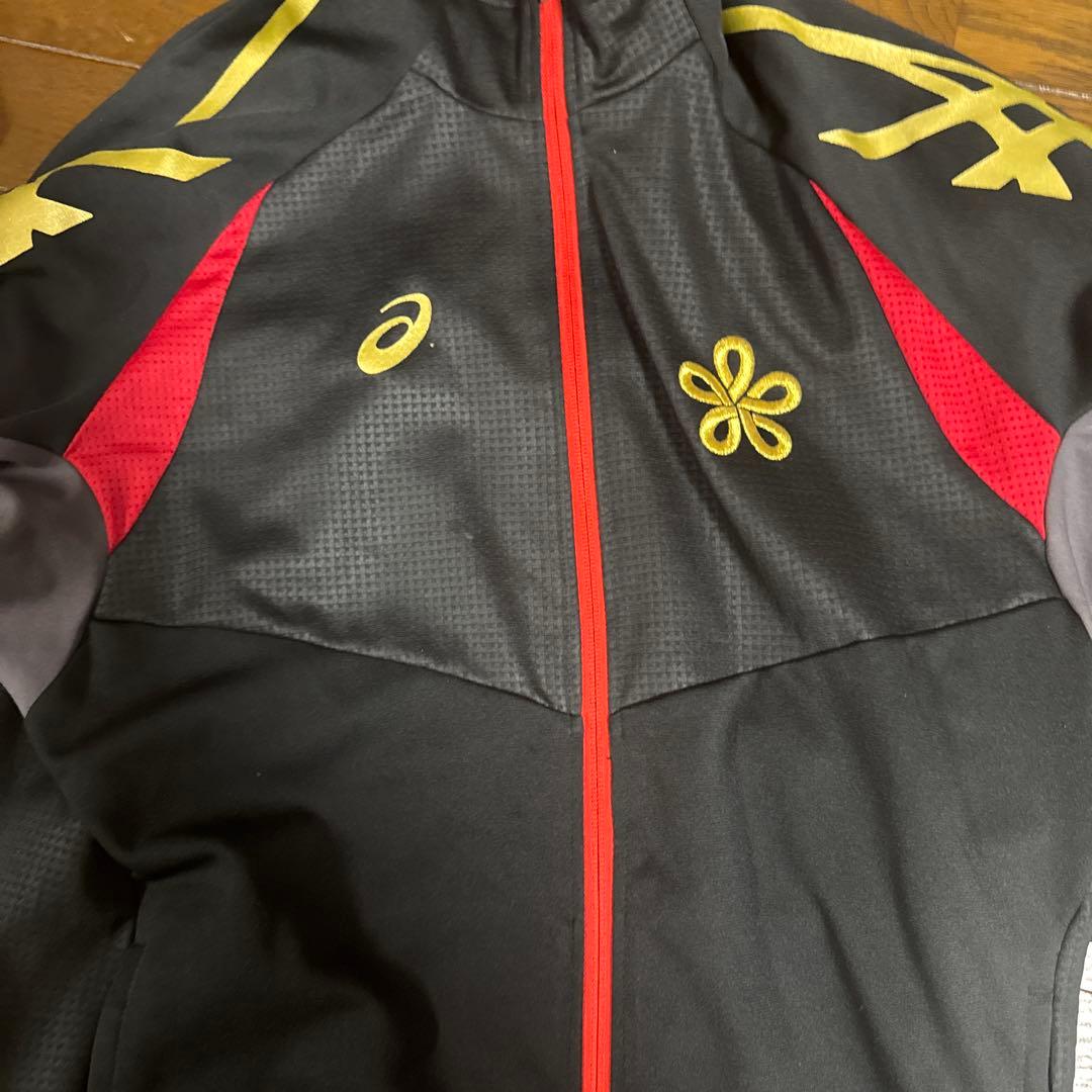 福岡国体のバレーボールウェア黒/赤