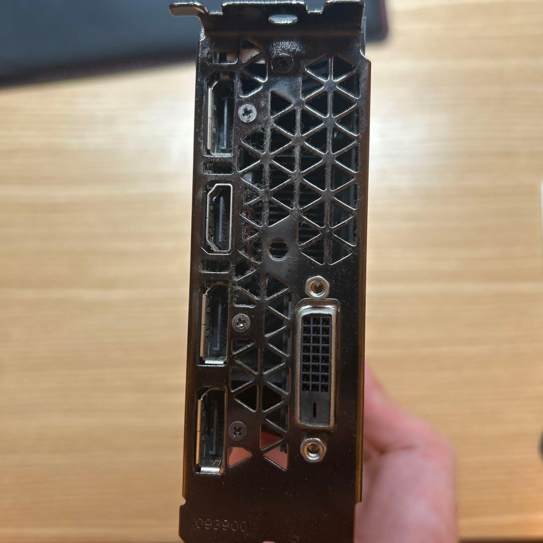 NVIDIA GeForce GTX 1070 Ti 本体